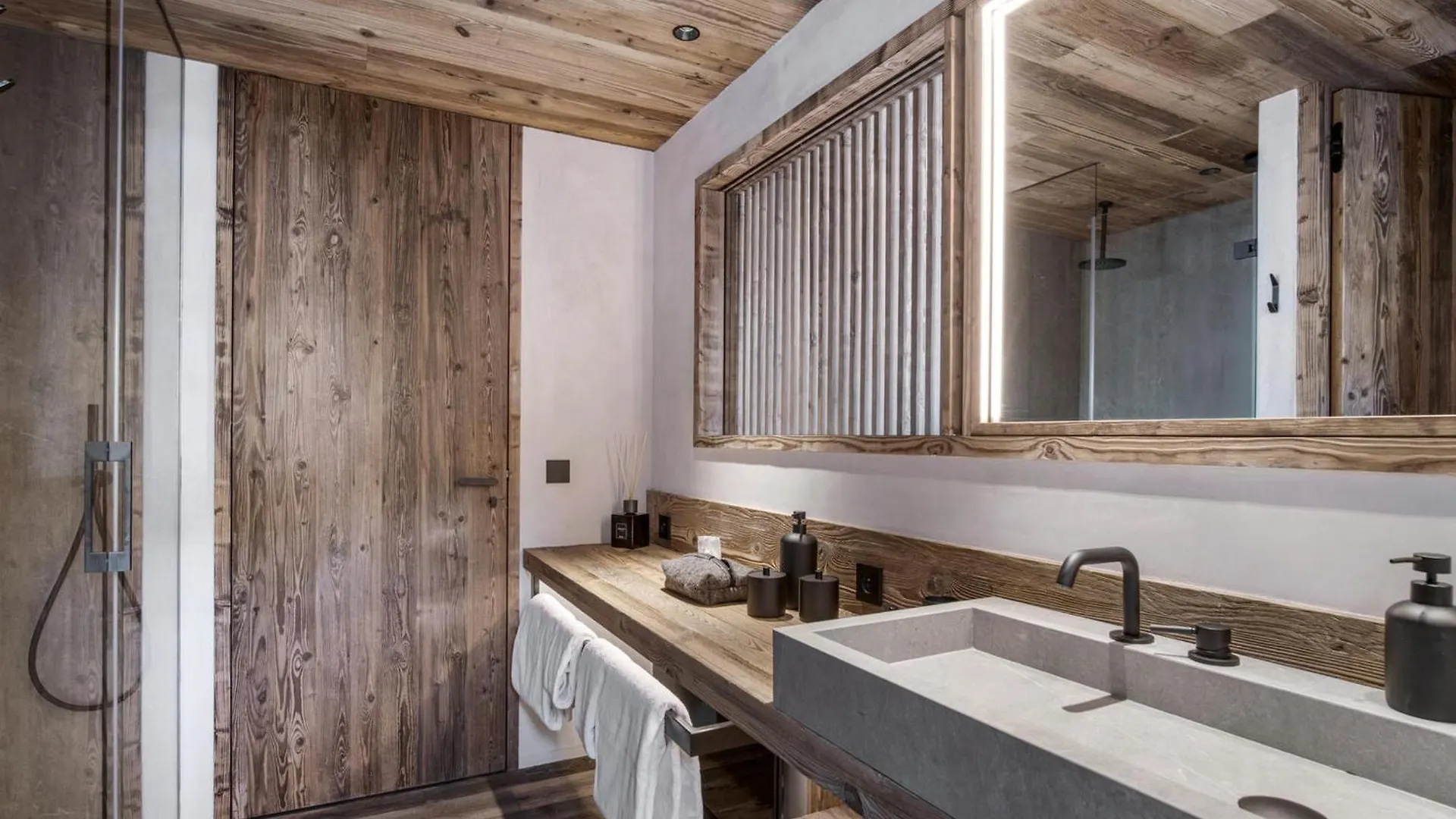 Chalet Spacieux Avec Bain Nordique, Hammam Et Vue Proche Des Pistes - Fr-1-570-66 Saint-Martin-de-Belleville 0*,  France